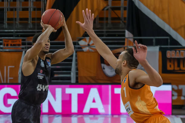 在甘伯杯中 在甘伯杯中