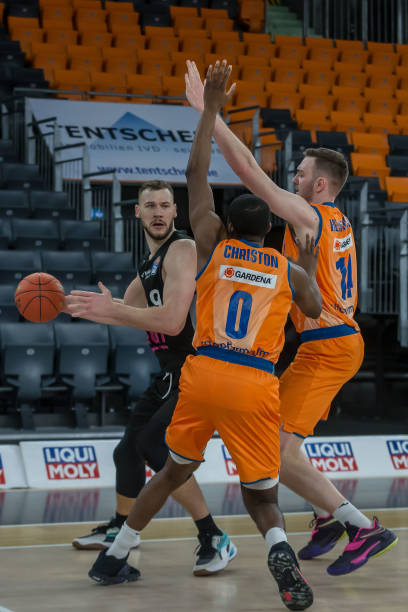 社交媒体的 社交媒体的